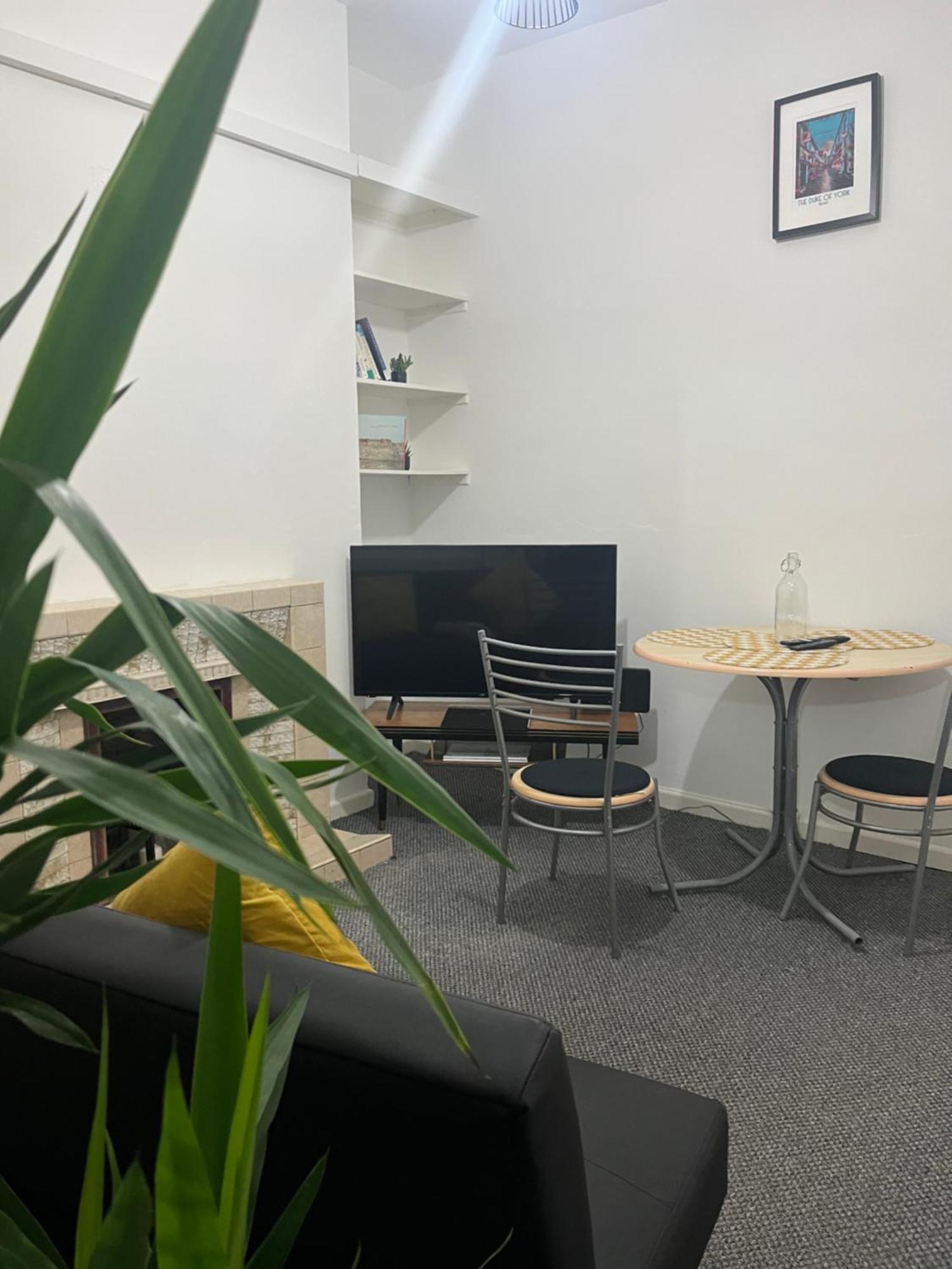 Loganberry Apartment Belfast Bagian luar foto